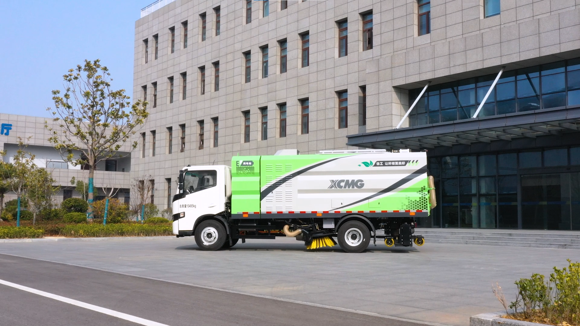 【新品搶先看】無懼灰塵挑戰，徐工干濕兩用吸塵車強勢來襲！