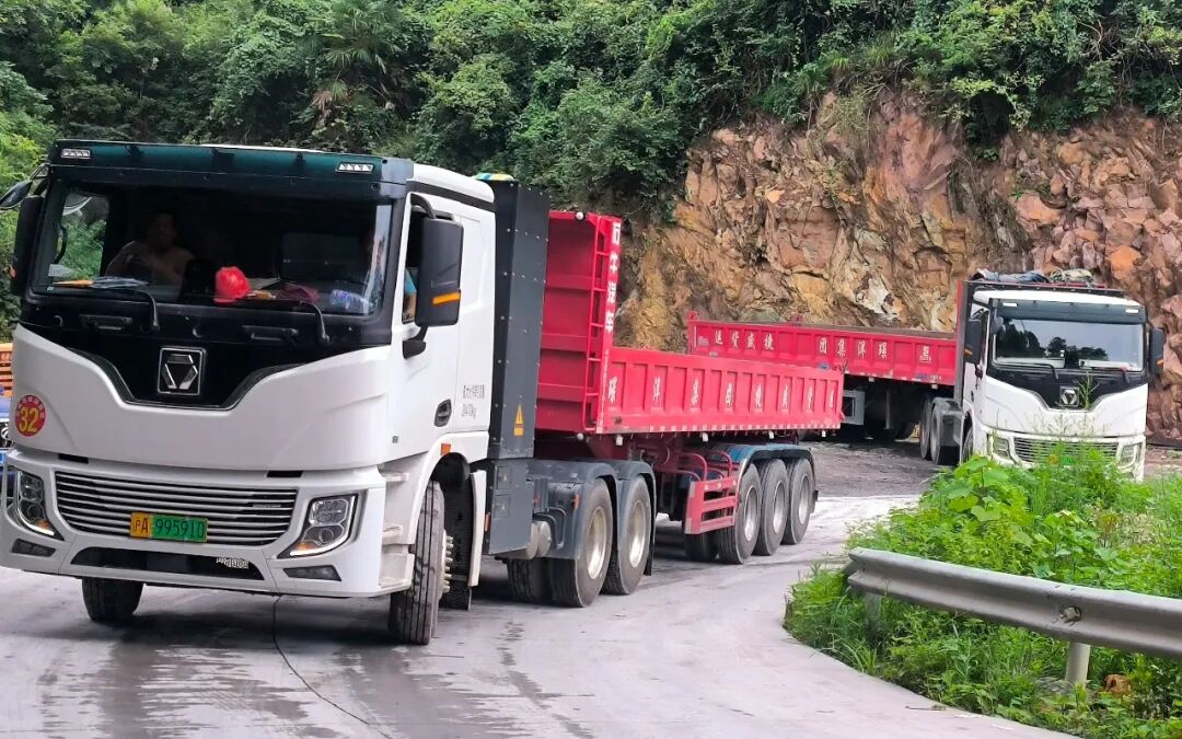 短倒利器！徐工400度6&times;4標載版牽引車為何備受客戶青睞？