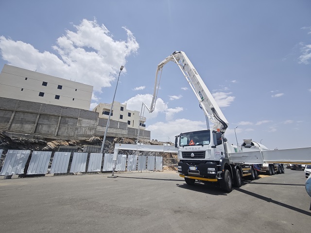 高溫、沙塵、零故障：一臺65米泵車如何在沙特連干300方？