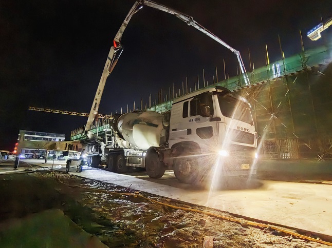 深夜600方，徐工成套化混凝土裝備打出“協同戰”